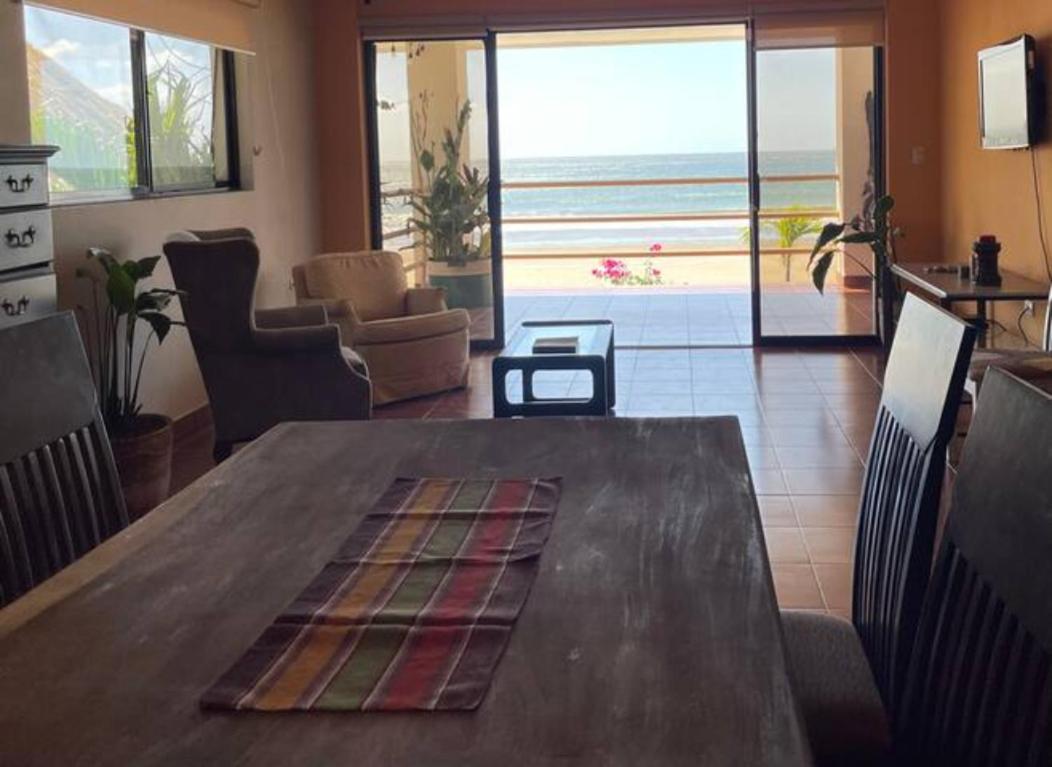 Amahula Beach House, Pool And Surf Salinas Εξωτερικό φωτογραφία